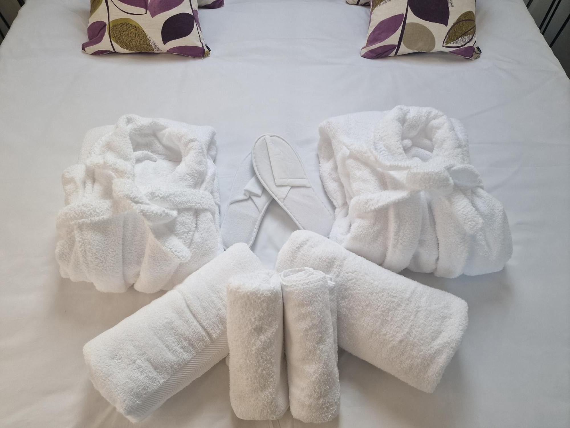 Blue Hills Luxury Apartment, Bay Front With Parking Falmouth Ngoại thất bức ảnh